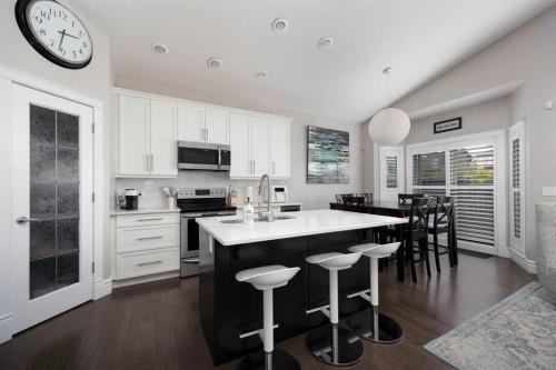 188 Pinnacle Place, Fort Mcmurray, AB - Indoor Photo Showing Kitchen With Upgraded Kitchen