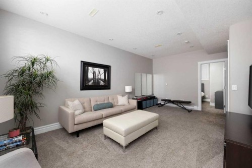 188 Pinnacle Place, Fort Mcmurray, AB - Indoor Photo Showing Living Room