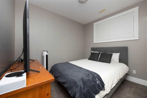 188 Pinnacle Place, Fort Mcmurray, AB - Indoor Photo Showing Bedroom