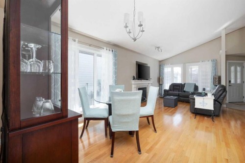 168 Lightbown Way, Fort Mcmurray, AB - Indoor Photo Showing Dining Room