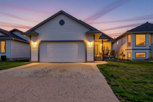 168 Lightbown Way  Fort Mcmurray, AB T9K 2R3