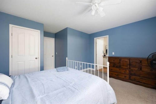 168 Lightbown Way, Fort Mcmurray, AB - Indoor Photo Showing Bedroom