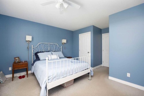 168 Lightbown Way, Fort Mcmurray, AB - Indoor Photo Showing Bedroom
