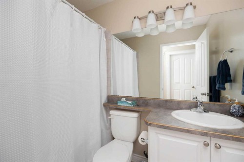 168 Lightbown Way, Fort Mcmurray, AB - Indoor Photo Showing Bathroom