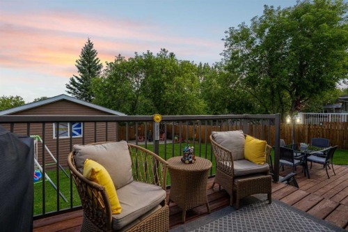 114 Hilltop Crescent, Fort Mcmurray, AB - Outdoor With Deck Patio Veranda
