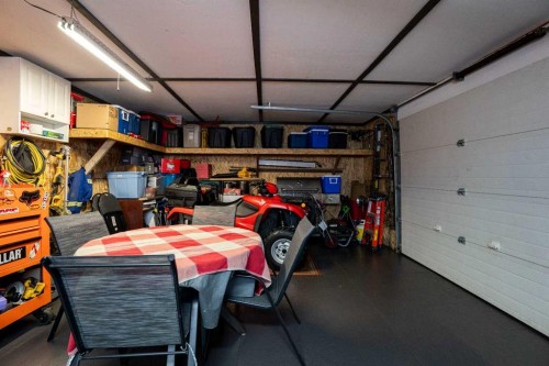114 Hilltop Crescent, Fort Mcmurray, AB - Indoor Photo Showing Garage