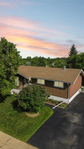 114 Hilltop Crescent, Fort Mcmurray, AB - Outdoor With View