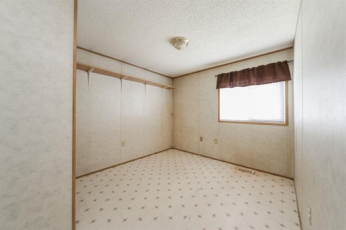 152 Cree Road, Fort Mcmurray, AB - Indoor Photo Showing Other Room