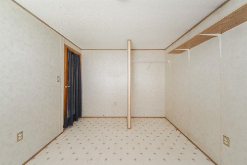 152 Cree Road, Fort Mcmurray, AB - Indoor Photo Showing Other Room