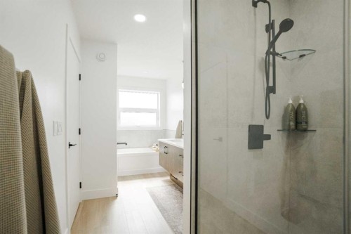 123 Athabasca Crescent, Fort Mcmurray, AB - Indoor Photo Showing Bathroom