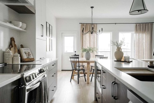 123 Athabasca Crescent, Fort Mcmurray, AB - Indoor Photo Showing Kitchen With Upgraded Kitchen