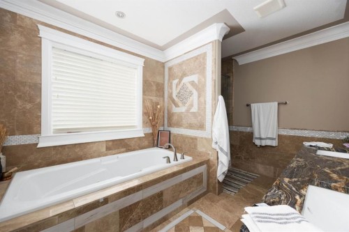 724 Heritage Drive, Fort Mcmurray, AB - Indoor Photo Showing Bathroom