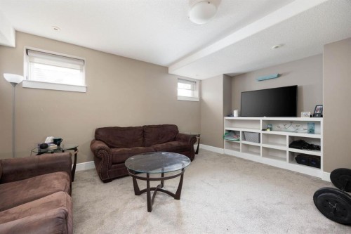 201 Snowy Owl Way, Fort Mcmurray, AB 