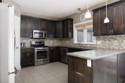 201 Snowy Owl Way, Fort Mcmurray, AB 