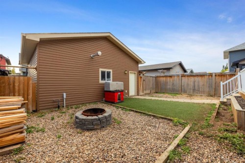 201 Snowy Owl Way, Fort Mcmurray, AB 
