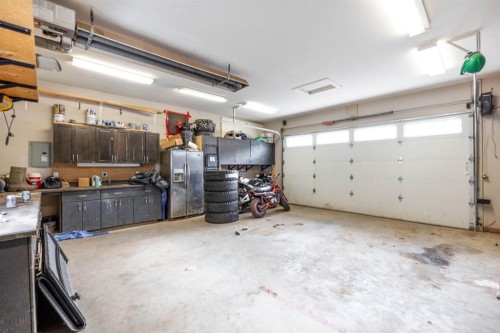 201 Snowy Owl Way, Fort Mcmurray, AB 