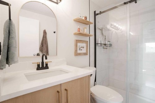 108 Norbasca Bay, Fort Mcmurray, AB - Indoor Photo Showing Bathroom