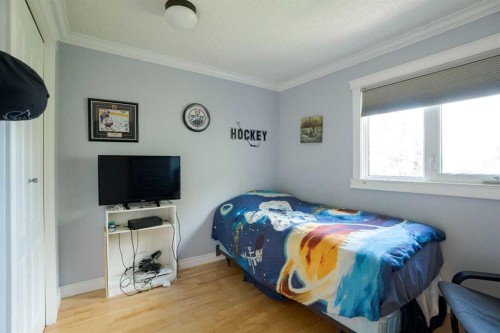 108 Norbasca Bay, Fort Mcmurray, AB - Indoor Photo Showing Bedroom
