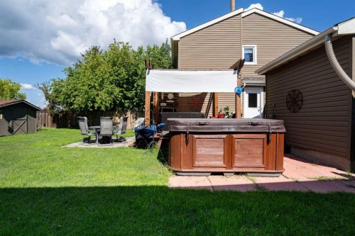 108 Norbasca Bay, Fort Mcmurray, AB - Outdoor With Exterior