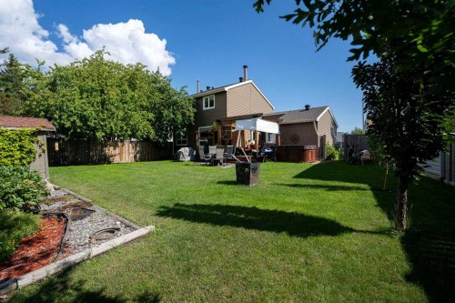 108 Norbasca Bay, Fort Mcmurray, AB - Outdoor