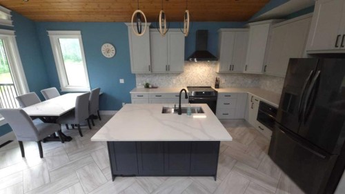 183069 Hwy 663, Boyle, AB - Indoor Photo Showing Kitchen