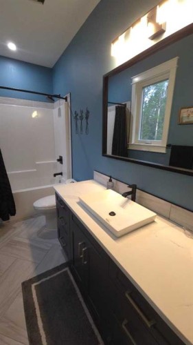 183069 Hwy 663, Boyle, AB - Indoor Photo Showing Bathroom