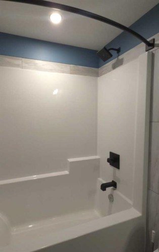 183069 Hwy 663, Boyle, AB - Indoor Photo Showing Bathroom