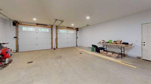 183069 Hwy 663, Boyle, AB - Indoor Photo Showing Garage