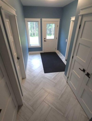 183069 Hwy 663, Boyle, AB - Indoor Photo Showing Other Room