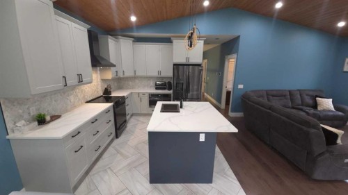 183069 Hwy 663, Boyle, AB - Indoor Photo Showing Kitchen With Upgraded Kitchen