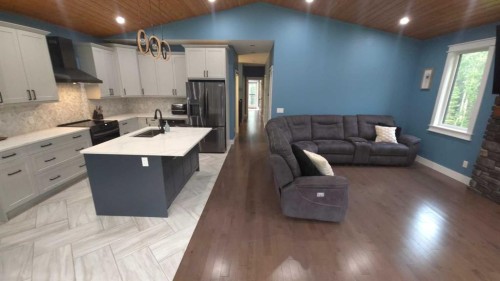 183069 Hwy 663, Boyle, AB - Indoor Photo Showing Kitchen With Upgraded Kitchen