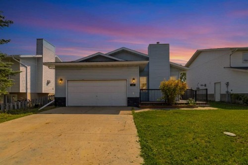 125 Oaks Crescent, Fort Mcmurray, AB - Outdoor