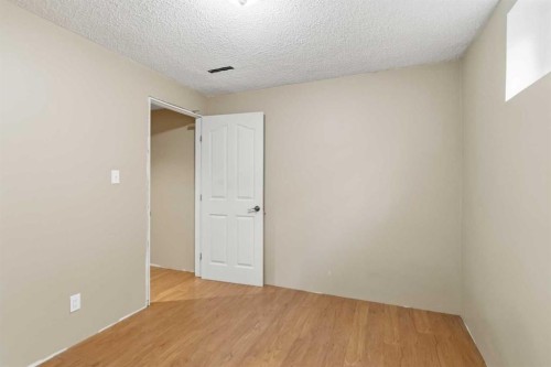 125 Oaks Crescent, Fort Mcmurray, AB - Indoor Photo Showing Other Room