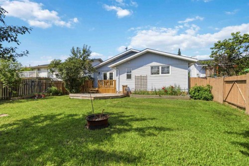 125 Oaks Crescent, Fort Mcmurray, AB - Outdoor