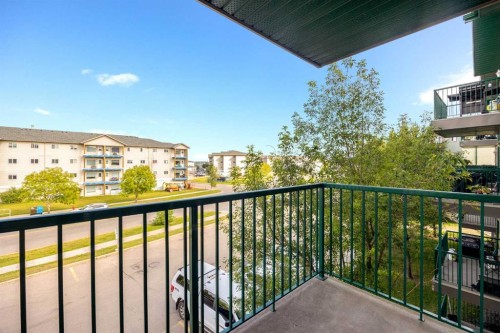2302-200 Lougheed Drive, Fort Mcmurray, AB - Outdoor With Exterior