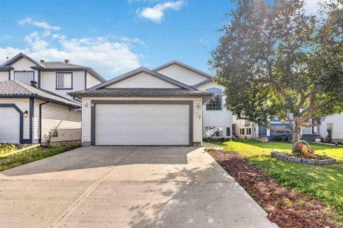 337 Diefenbaker Drive  Fort Mcmurray, AB T9K 2K1