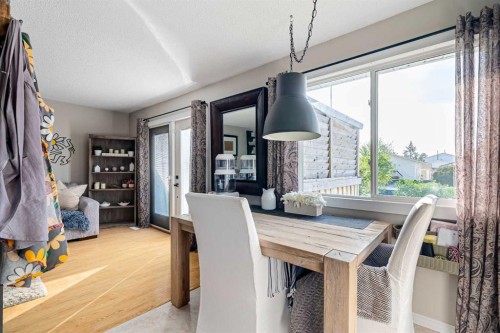 128 Cornwall Drive, Fort Mcmurray, AB - Indoor Photo Showing Dining Room
