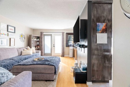 128 Cornwall Drive, Fort Mcmurray, AB - Indoor Photo Showing Bedroom