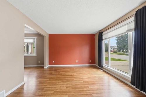 157 Rogers Crescent, Fort Mcmurray, AB - Indoor Photo Showing Other Room
