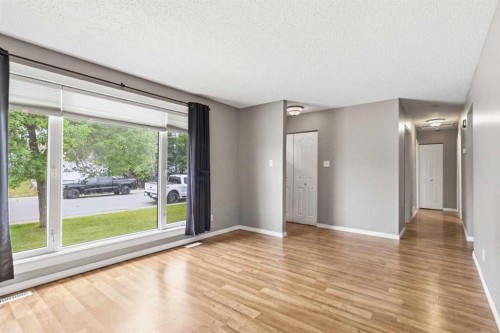 157 Rogers Crescent, Fort Mcmurray, AB - Indoor Photo Showing Other Room
