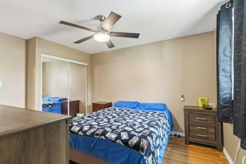 157 Rogers Crescent, Fort Mcmurray, AB - Indoor Photo Showing Bedroom