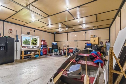 157 Rogers Crescent, Fort Mcmurray, AB - Indoor Photo Showing Garage