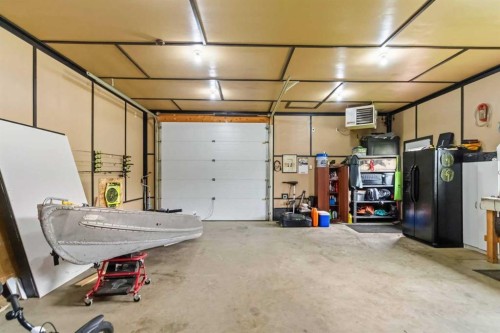 157 Rogers Crescent, Fort Mcmurray, AB - Indoor Photo Showing Garage