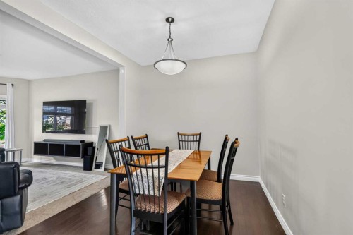 229 Heritage Drive, Fort Mcmurray, AB - Indoor Photo Showing Dining Room