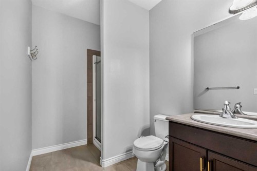 229 Heritage Drive, Fort Mcmurray, AB - Indoor Photo Showing Bathroom