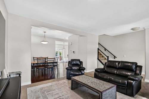 229 Heritage Drive, Fort Mcmurray, AB - Indoor Photo Showing Living Room