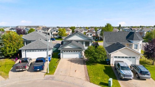 104 DICKEY Bay  Fort Mcmurray, AB T9K 2L4