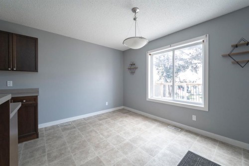 112 Sandstone Lane, Fort Mcmurray, AB - Indoor
