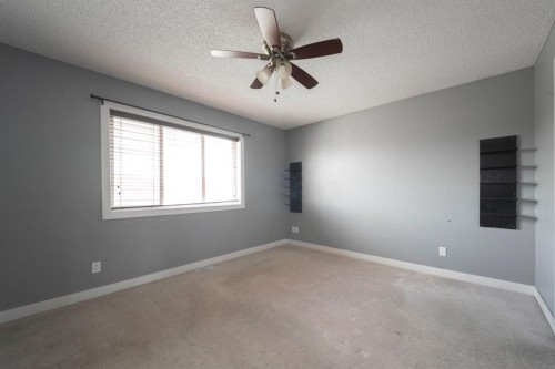 112 Sandstone Lane, Fort Mcmurray, AB - Indoor Photo Showing Other Room