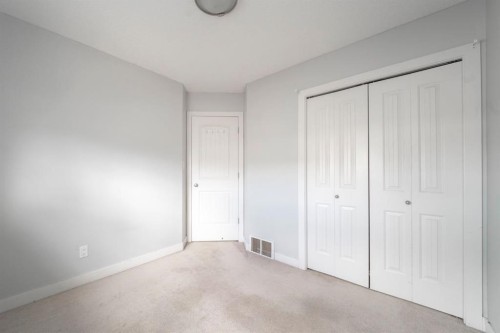 112 Sandstone Lane, Fort Mcmurray, AB - Indoor Photo Showing Other Room